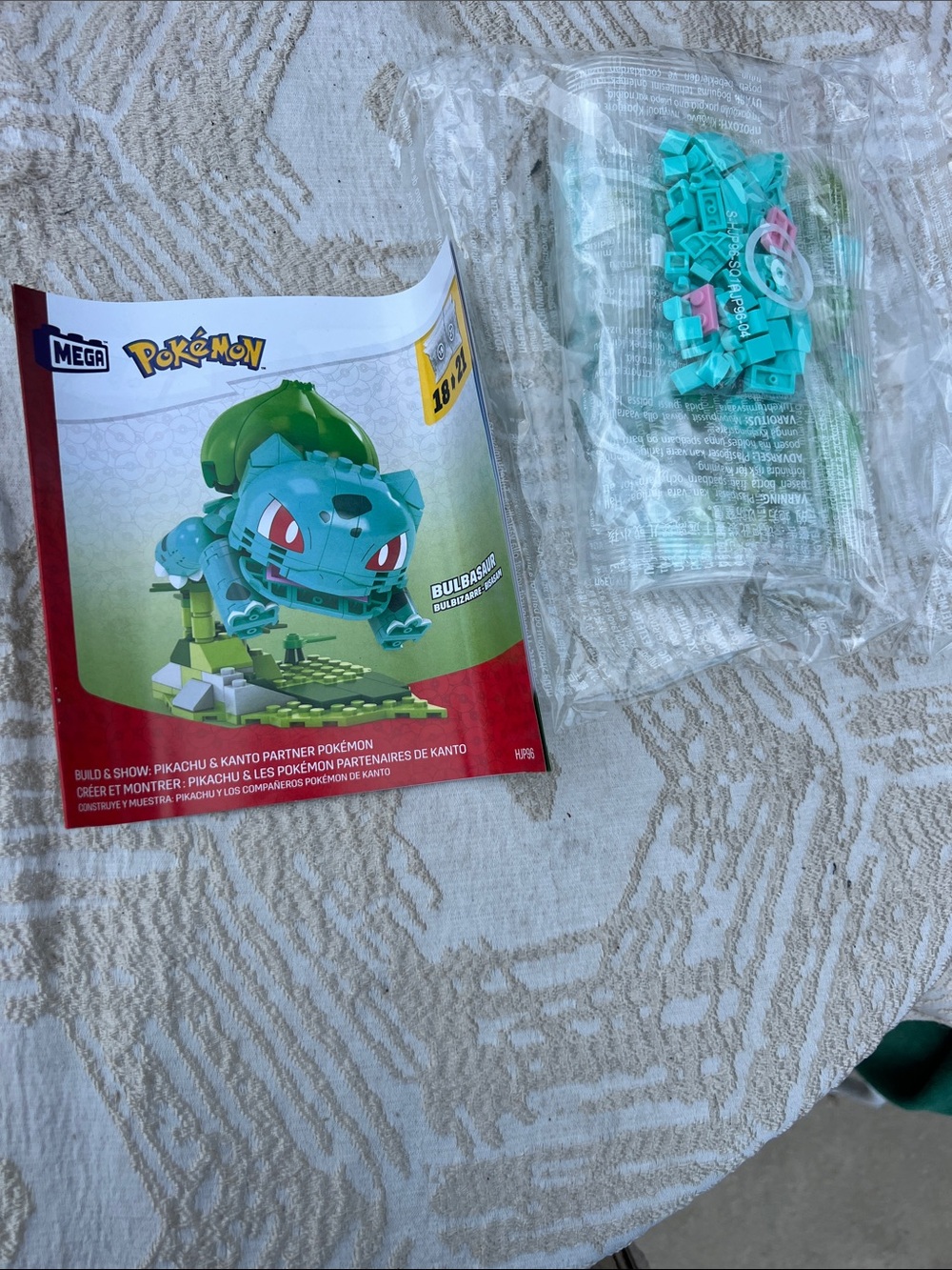 Pokemon Mega Bulbasaur Building Set Teal Green Pink Black